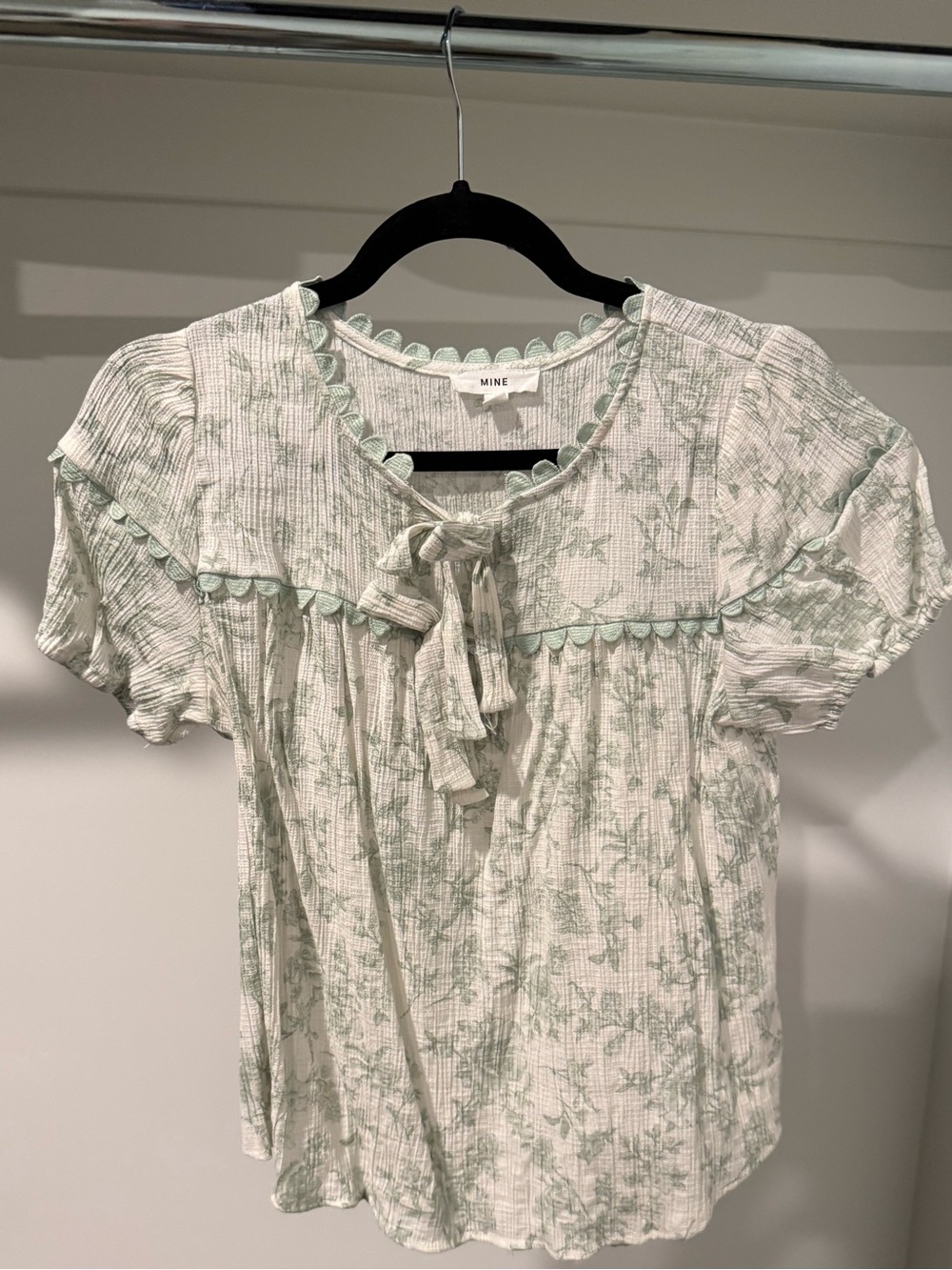 Tie-Neck Blouse in Pale Green